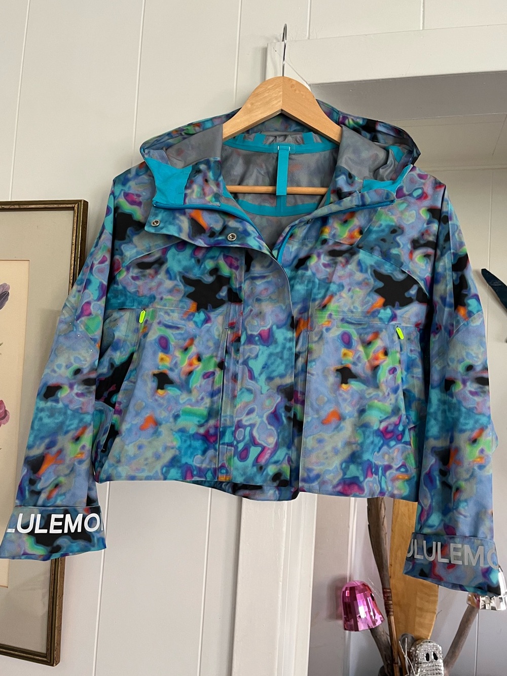 Lululemon SeaWheeze Rain Chaser Jacket Euphoria Multi W4BRVS Cropped
